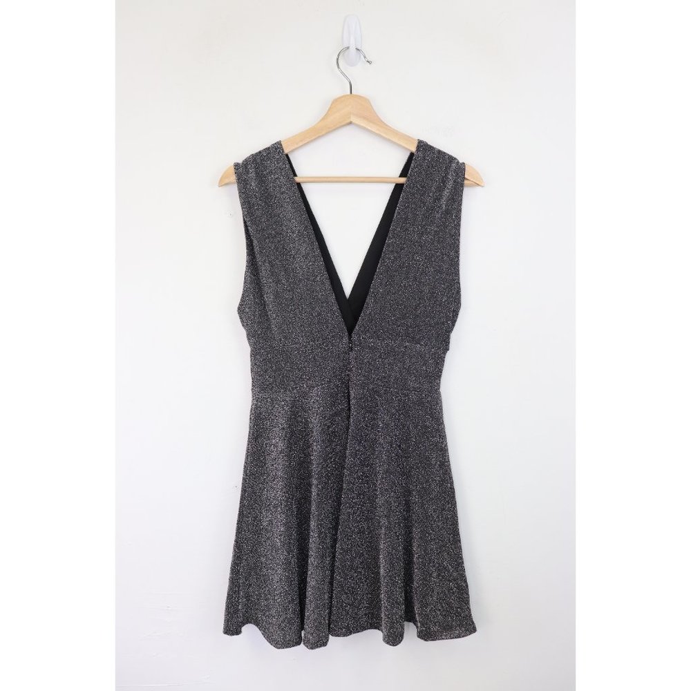 NWT Fraiche by J Metallic Shimmer Deep V-Neck Fit & Flare Minidress Silver Black - Picture 7 of 8